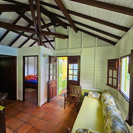 Le Hameau Du Morne Des Cadets Villa Fond-Saint-Denis Exteriör bild