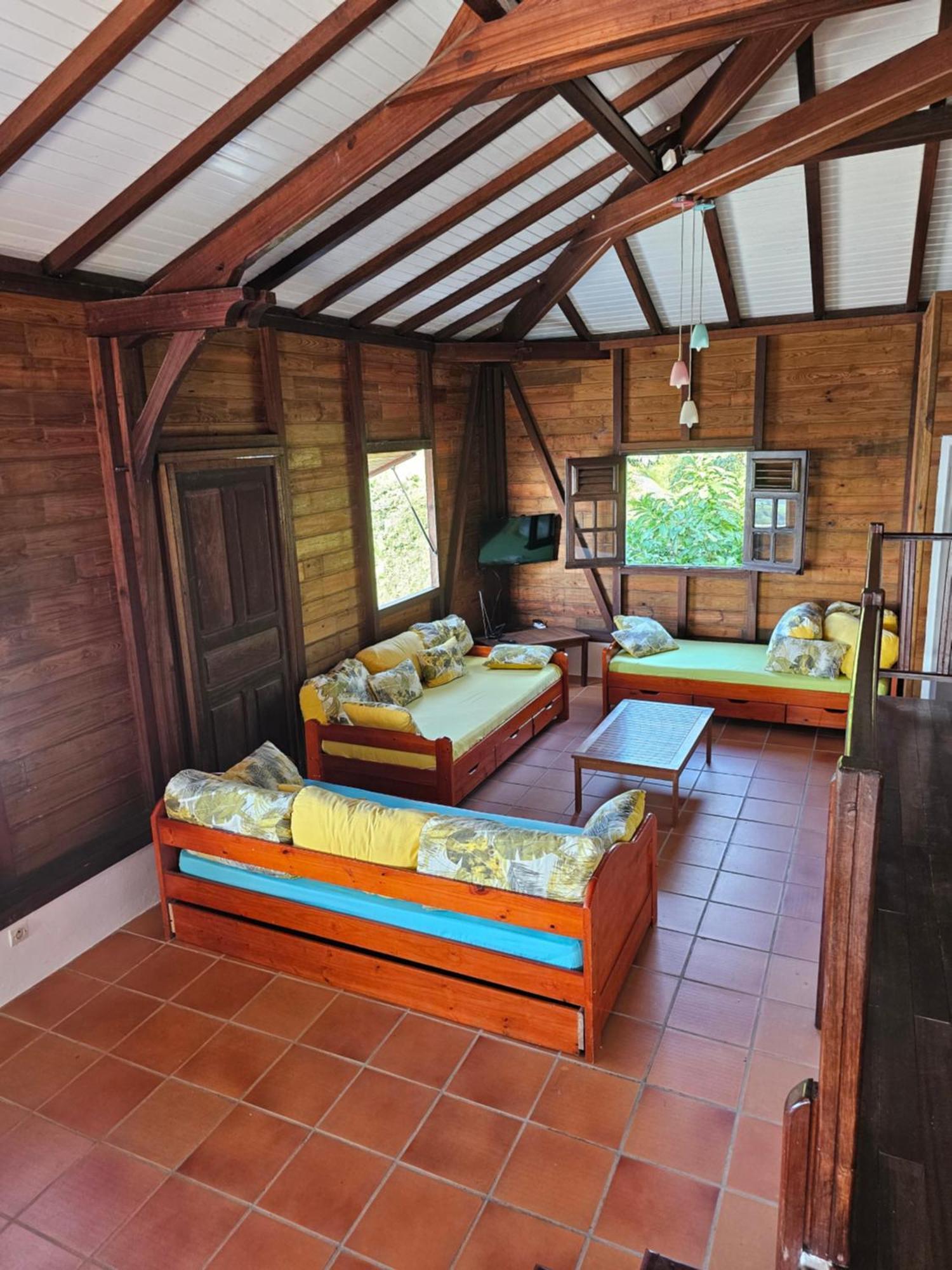 Le Hameau Du Morne Des Cadets Villa Fond-Saint-Denis Exteriör bild