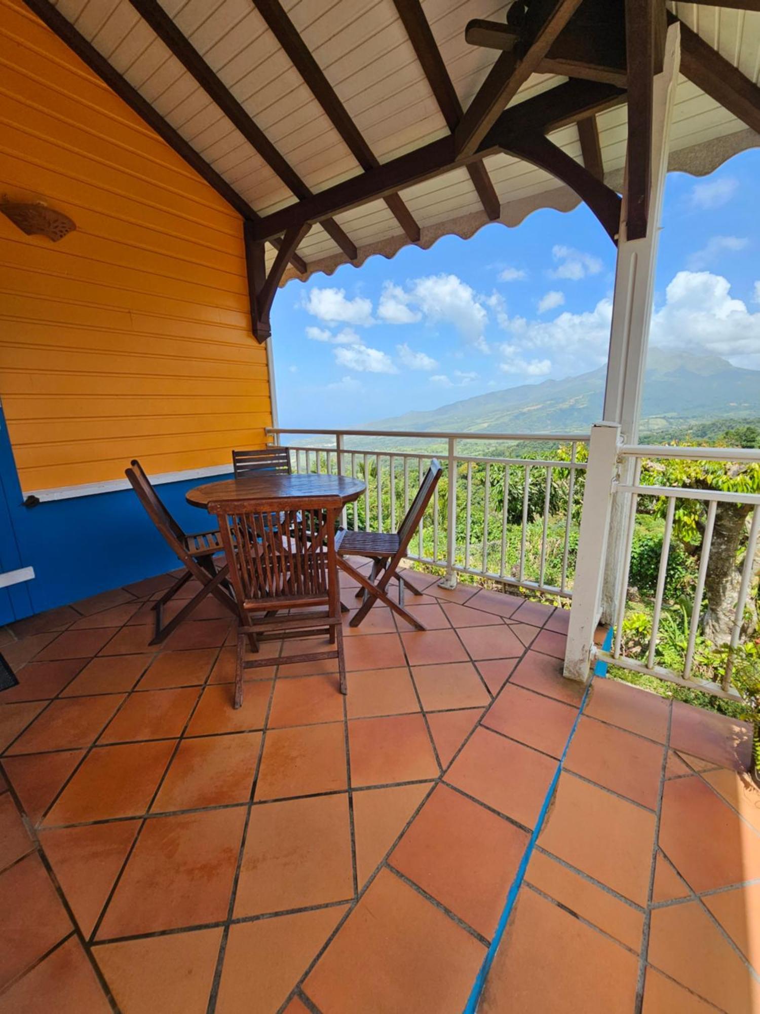 Le Hameau Du Morne Des Cadets Villa Fond-Saint-Denis Exteriör bild