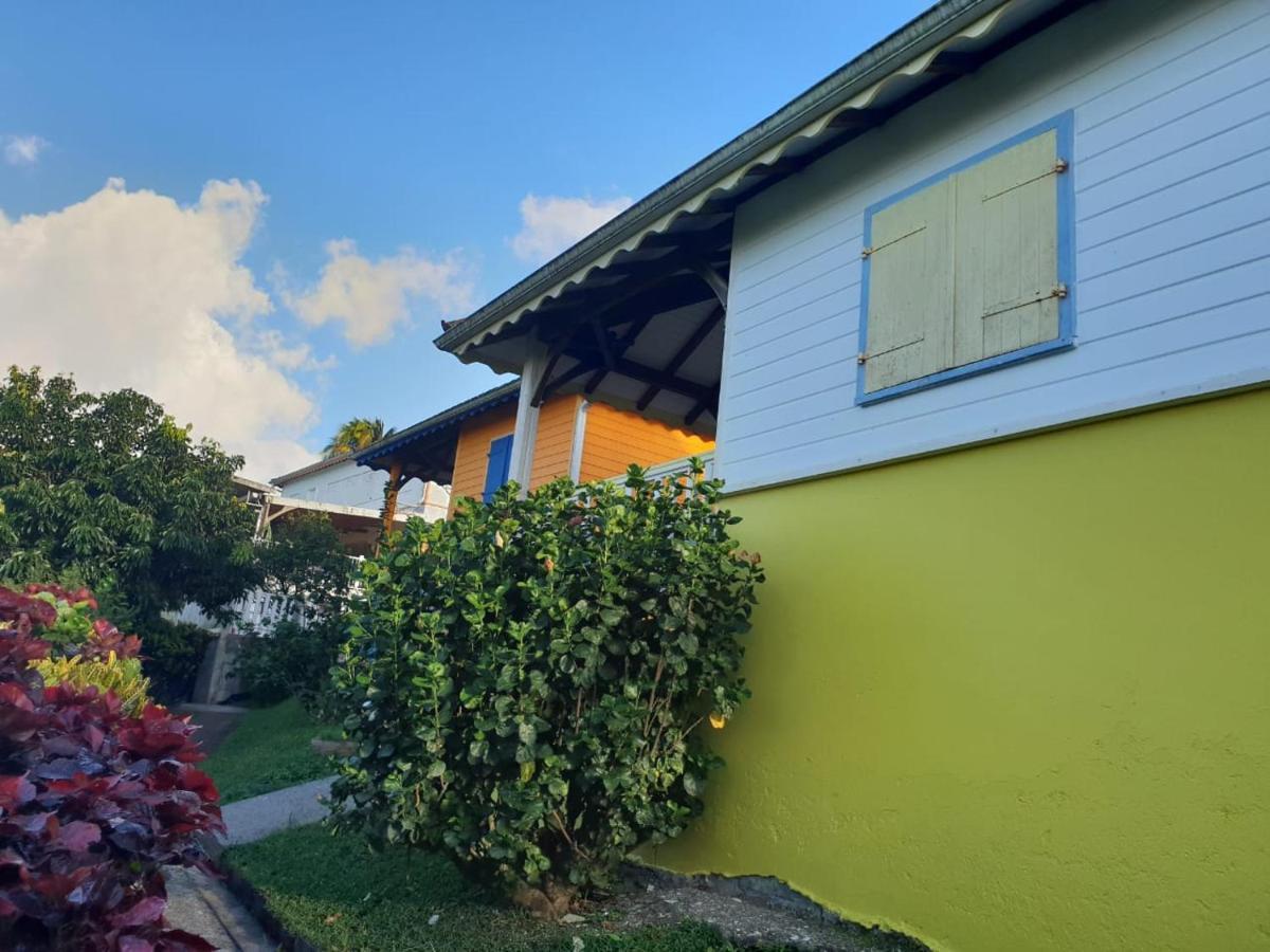 Le Hameau Du Morne Des Cadets Villa Fond-Saint-Denis Exteriör bild